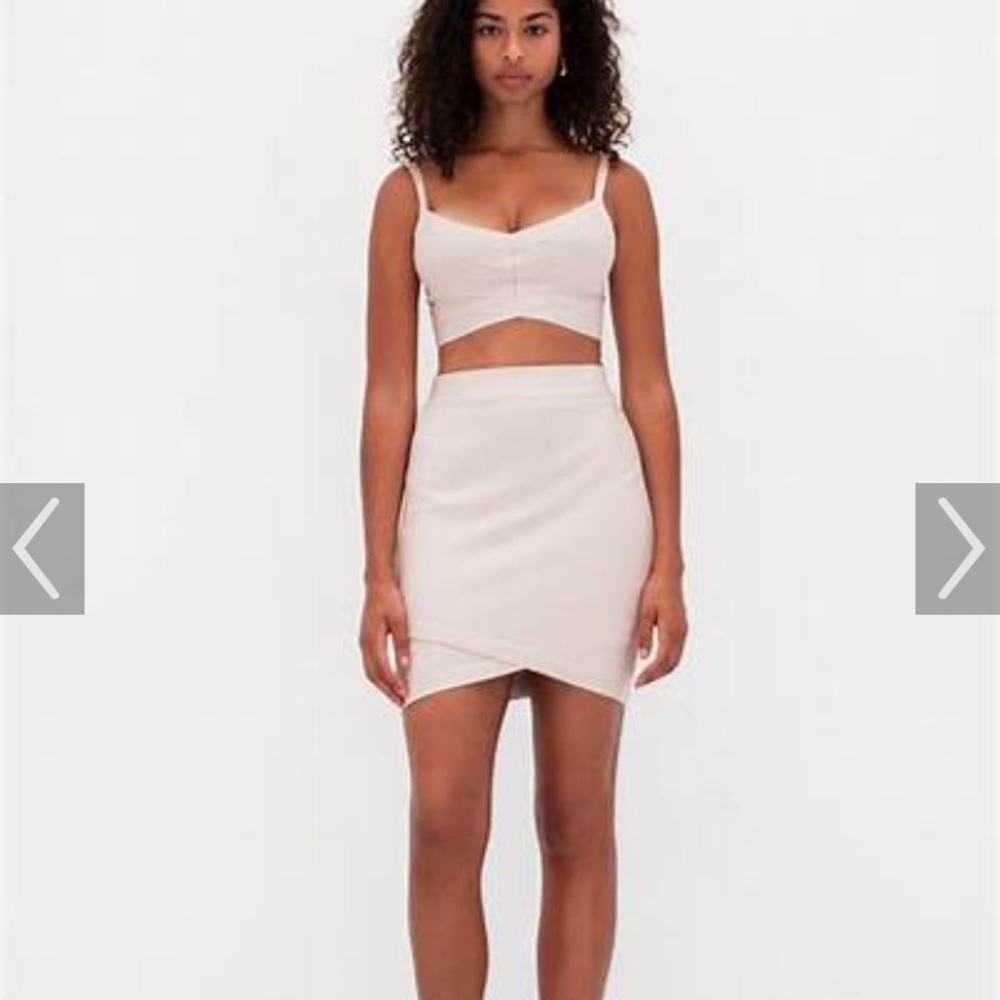 Ten by Babaton Flicker Skirt, Size M